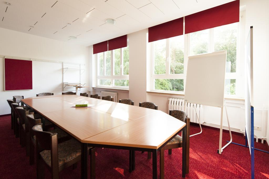 Seminarhaus Europaeische Akademie Bed & Breakfast วาเริน ภายนอก รูปภาพ